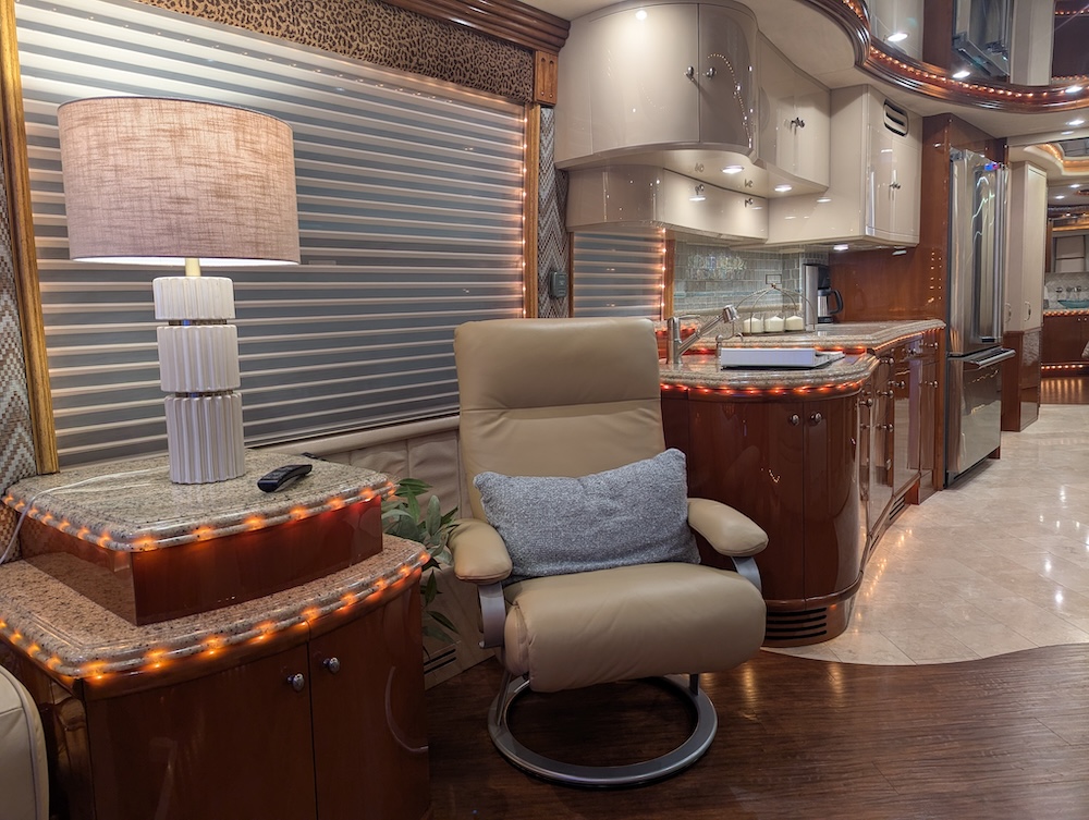 2006 Prevost Liberty H3-45 For Sale
