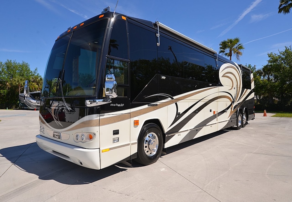 2006 Prevost Liberty H3-45 For Sale