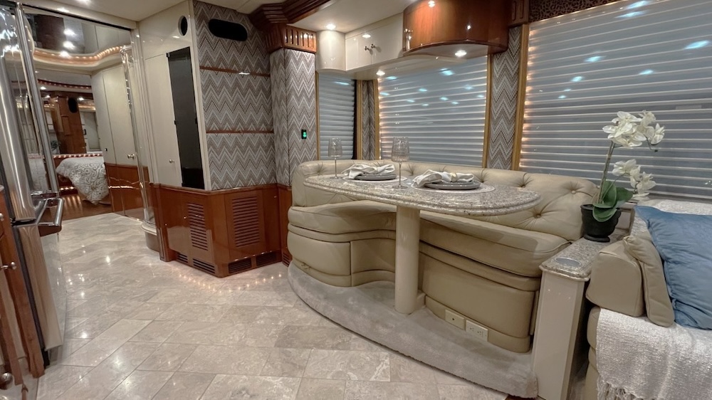 2006 Prevost Liberty H3-45 For Sale