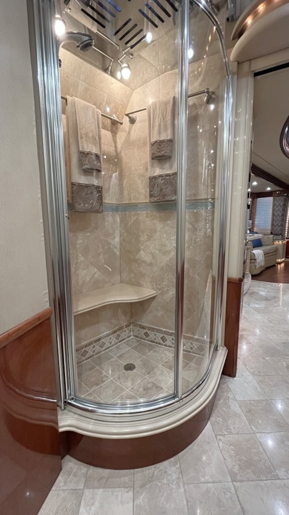 2006 Prevost Liberty H3-45 For Sale