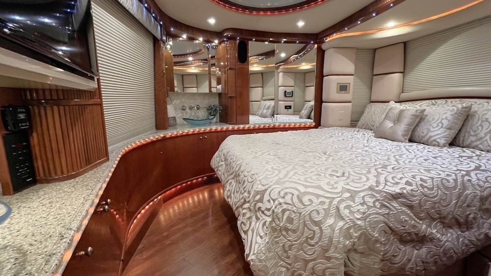 2006 Prevost Liberty H3-45 For Sale