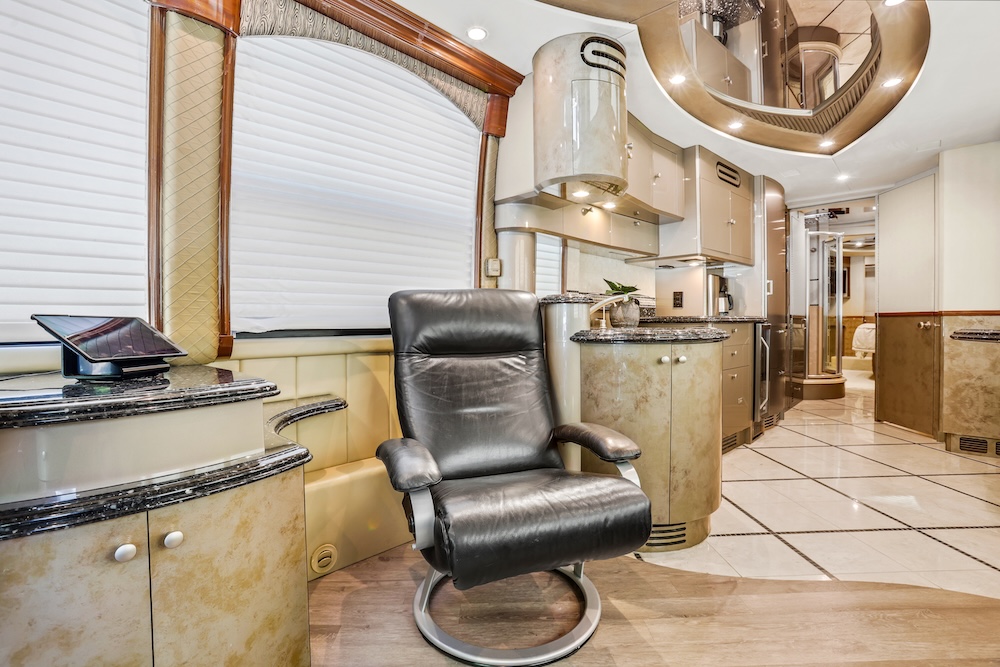 2006 Prevost Liberty XLII For Sale