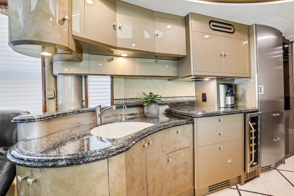 2006 Prevost Liberty XLII For Sale