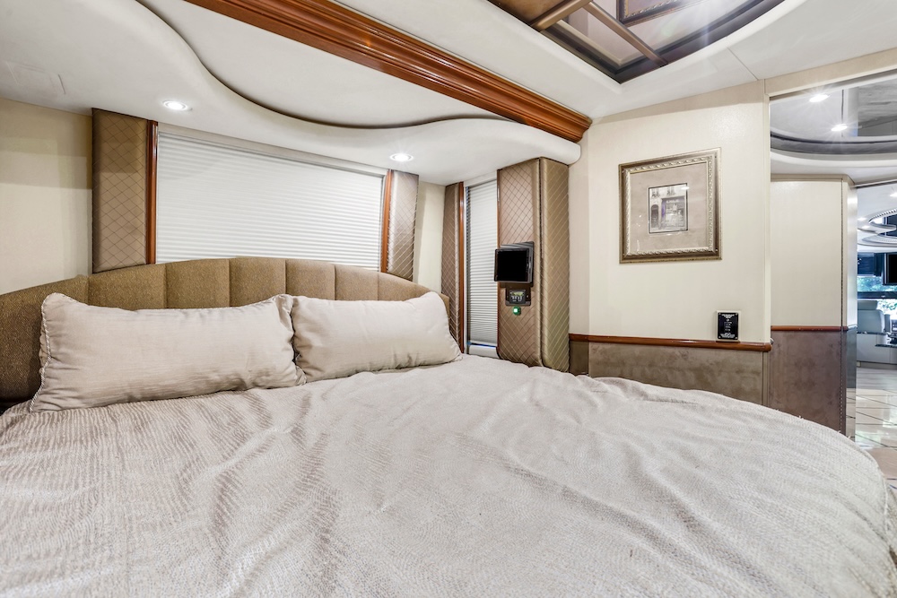 2006 Prevost Liberty XLII For Sale