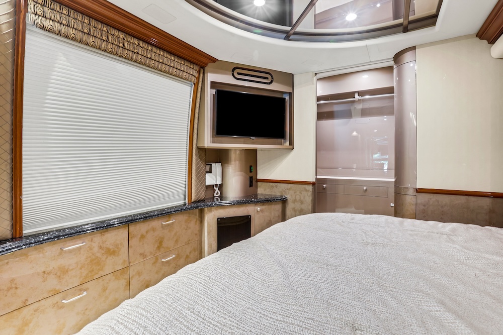 2006 Prevost Liberty XLII For Sale