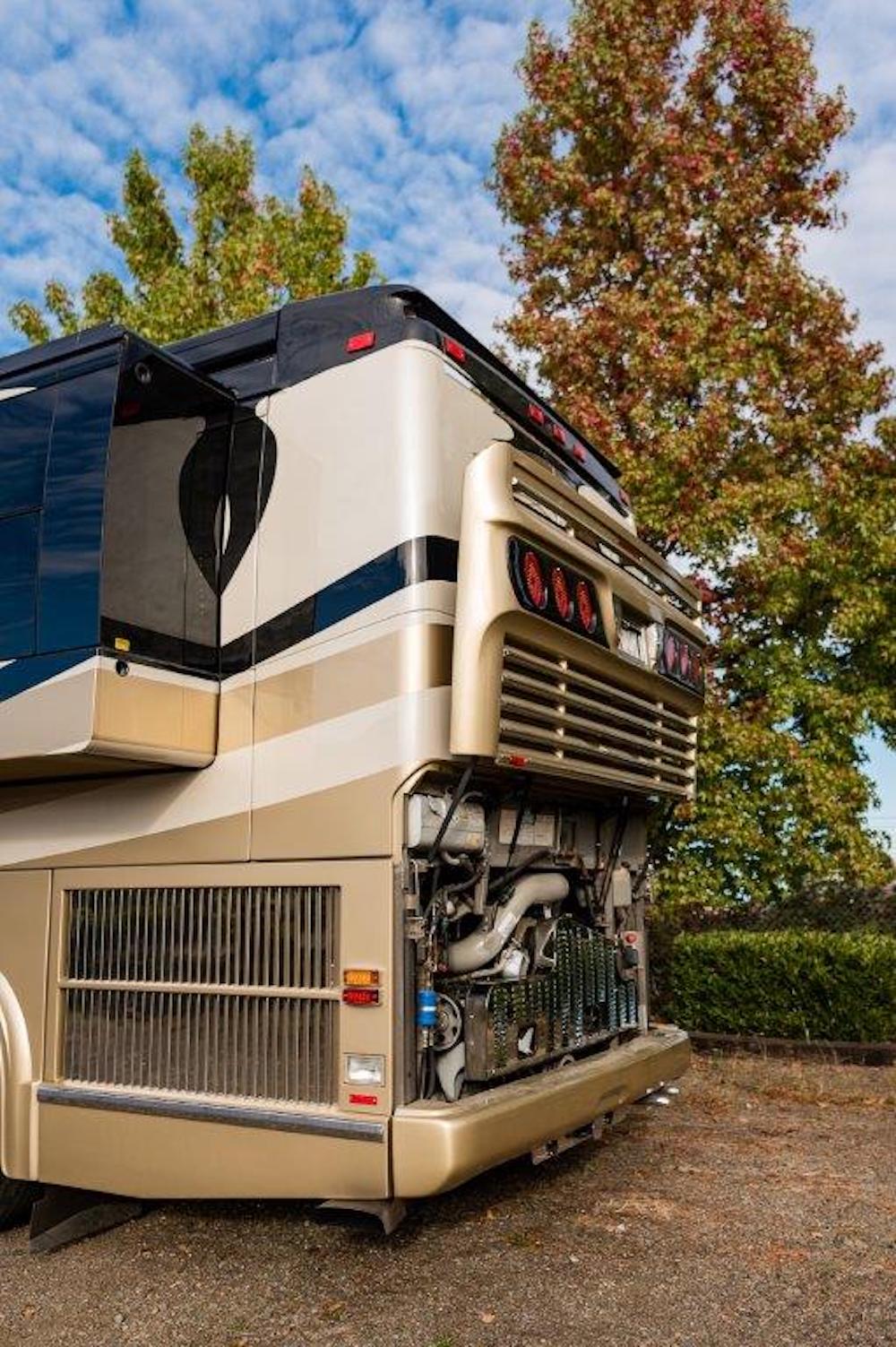 2006 Prevost Marathon H3-45 For Sale