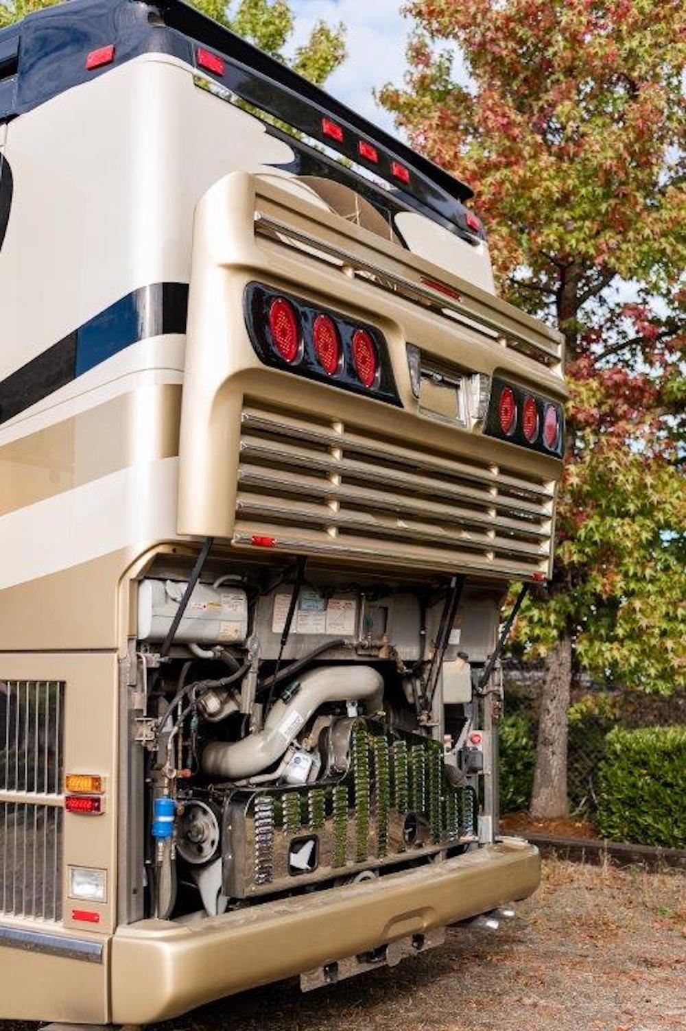 2006 Prevost Marathon H3-45 For Sale