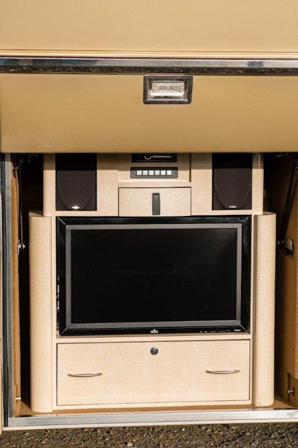 2006 Prevost Marathon H3-45 For Sale