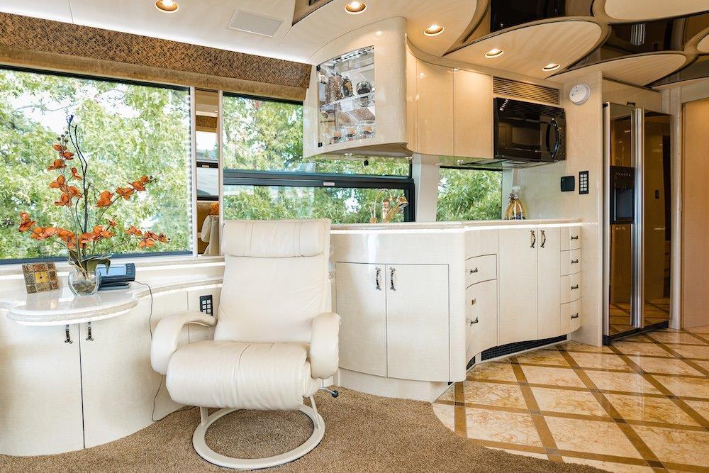 2006 Prevost Marathon H3-45 For Sale