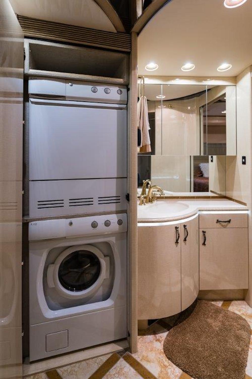 2006 Prevost Marathon H3-45 For Sale
