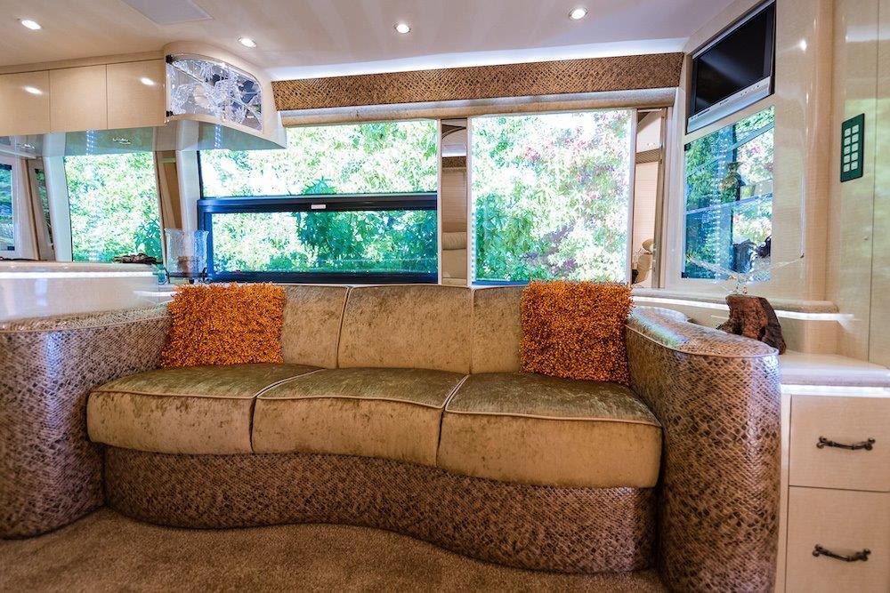 2006 Prevost Marathon H3-45 For Sale