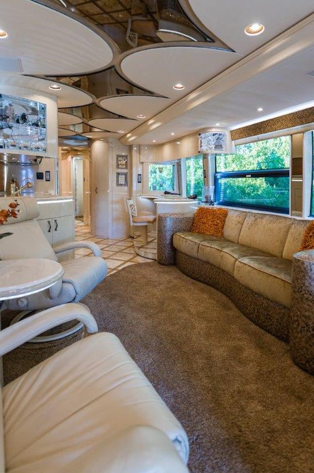 2006 Prevost Marathon H3-45 For Sale