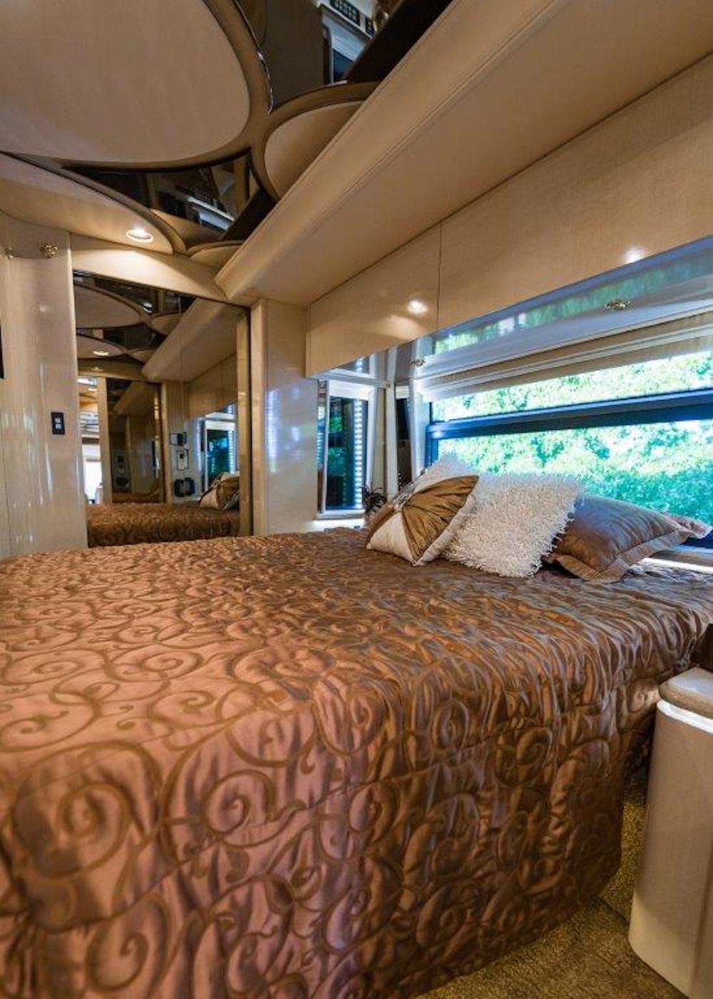 2006 Prevost Marathon H3-45 For Sale