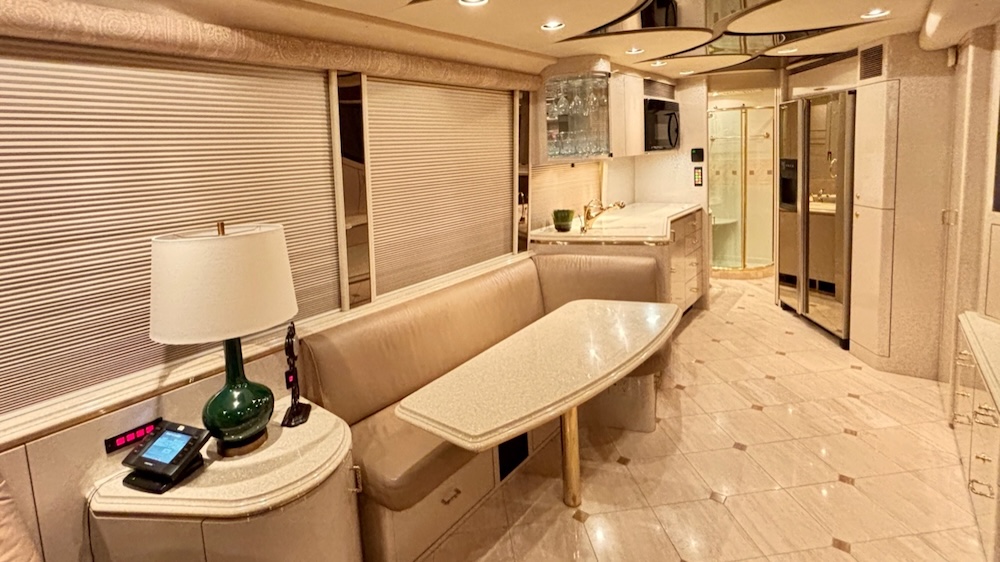 2006 Prevost Marathon XLII For Sale