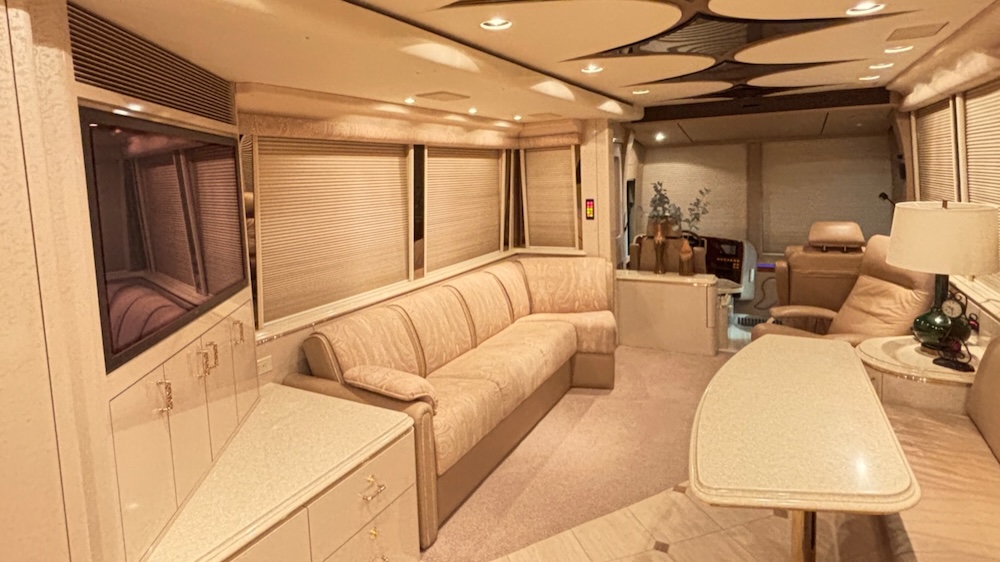 2006 Prevost Marathon XLII For Sale