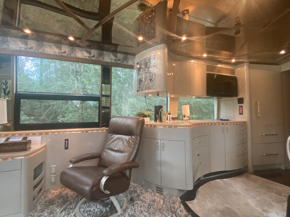 2006 Prevost Marathon XLII For Sale