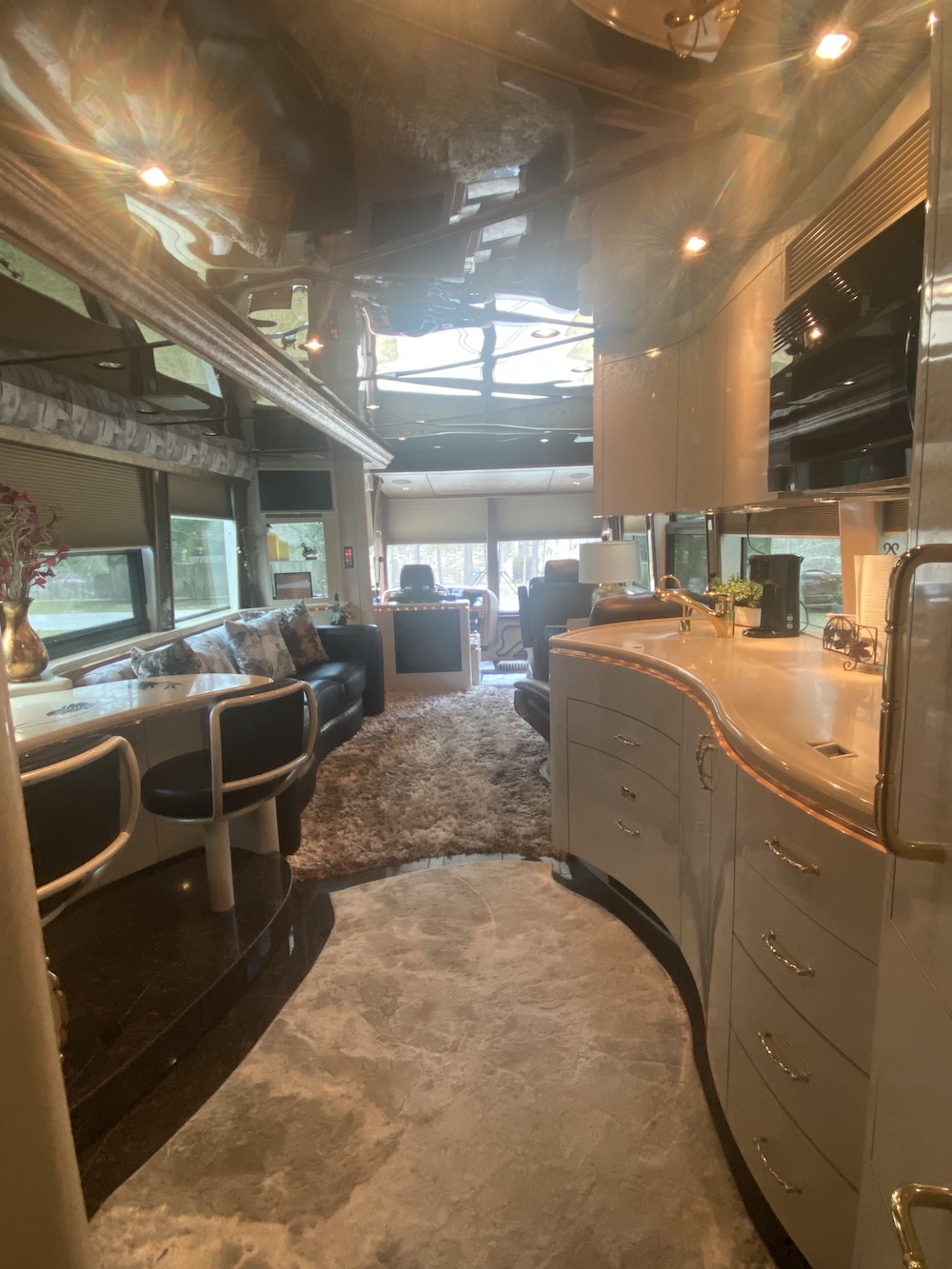 2006 Prevost Marathon XLII For Sale