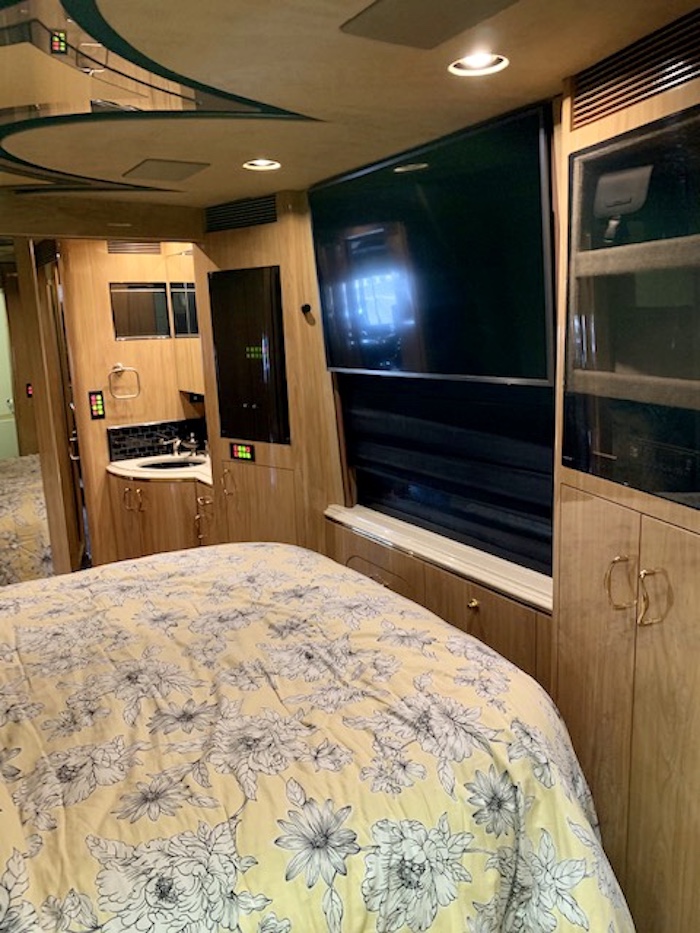 2006 Prevost Liberty H3-45 For Sale