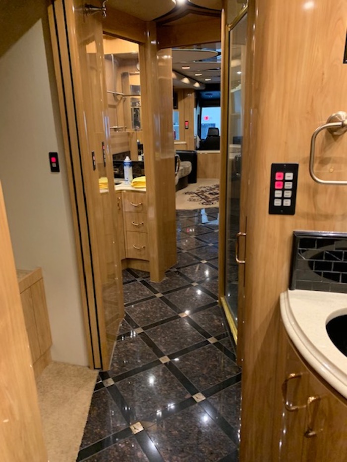 2006 Prevost Liberty H3-45 For Sale