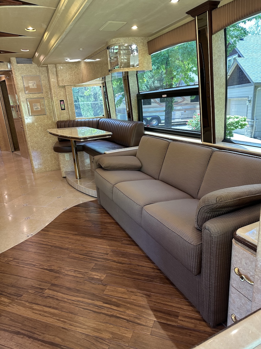 2006 Prevost  Marathon H3-45 For Sale
