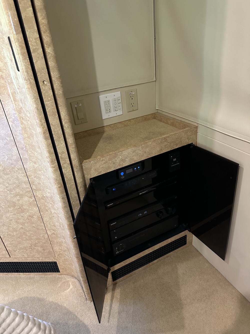 2006 Prevost  Marathon H3-45 For Sale