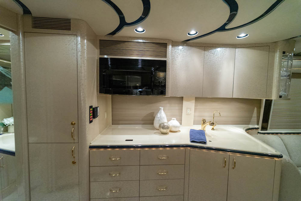 2006 Prevost Marathon XLII For Sale