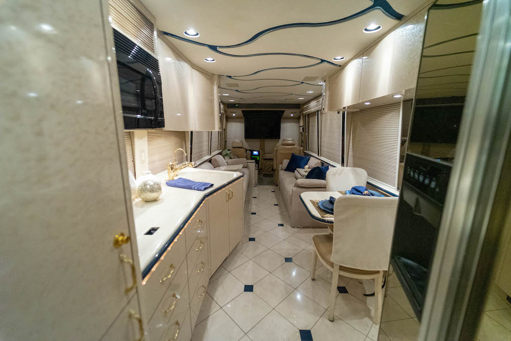 2006 Prevost Marathon XLII For Sale