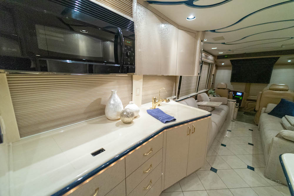 2006 Prevost Marathon XLII For Sale