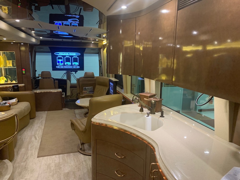 2006 Prevost Marathon XLII For Sale