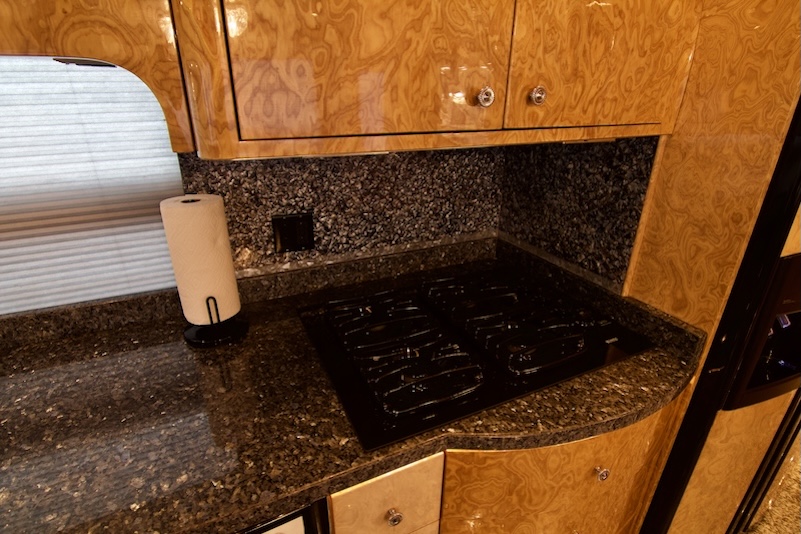 2006 Prevost Millennium H3-45 For Sale