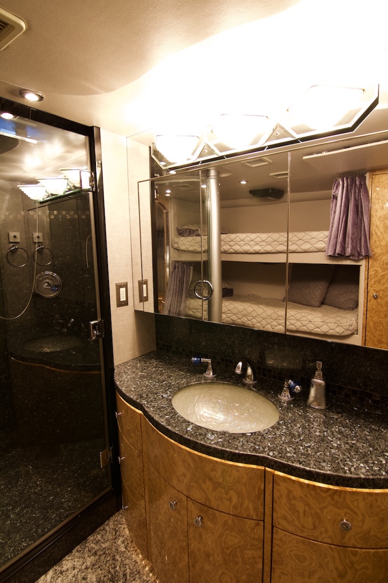 2006 Prevost Millennium H3-45 For Sale