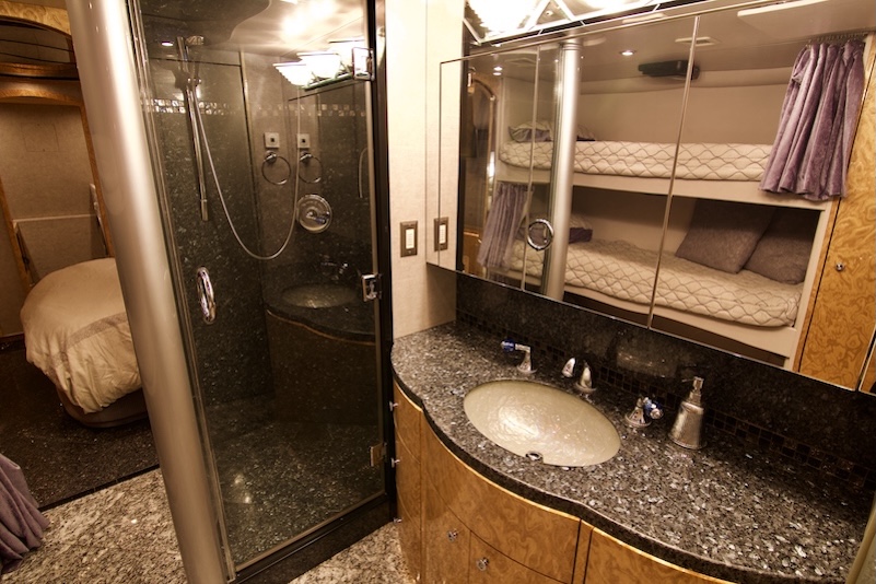 2006 Prevost Millennium H3-45 For Sale