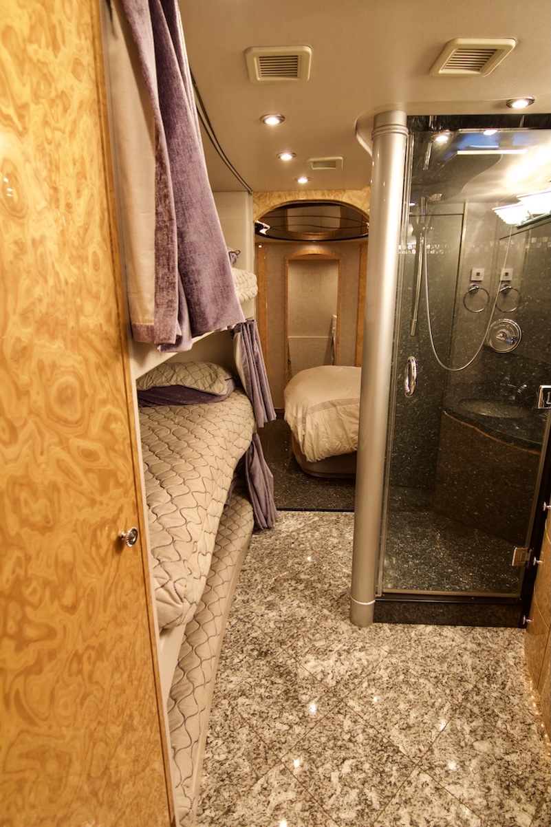 2006 Prevost Millennium H3-45 For Sale