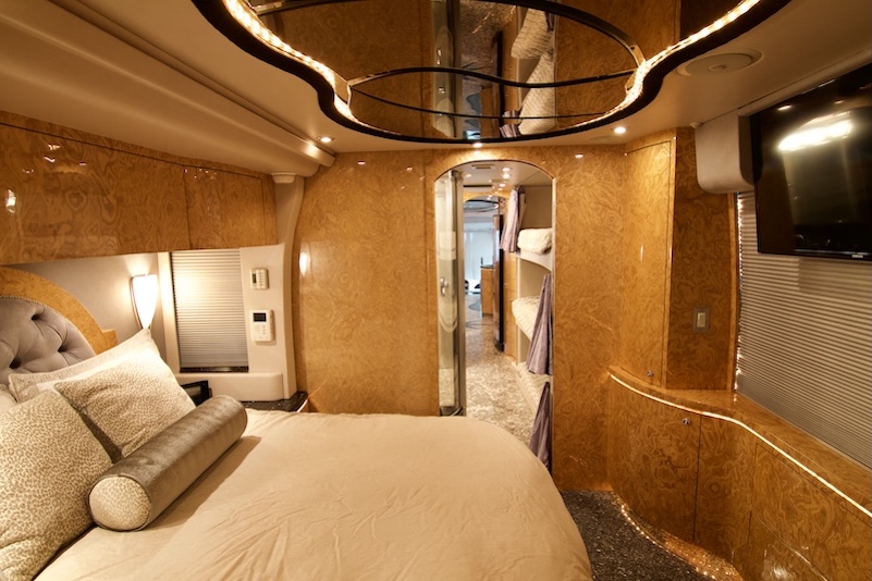 2006 Prevost Millennium H3-45 For Sale