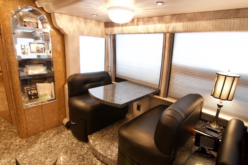 2006 Prevost Millennium H3-45 For Sale