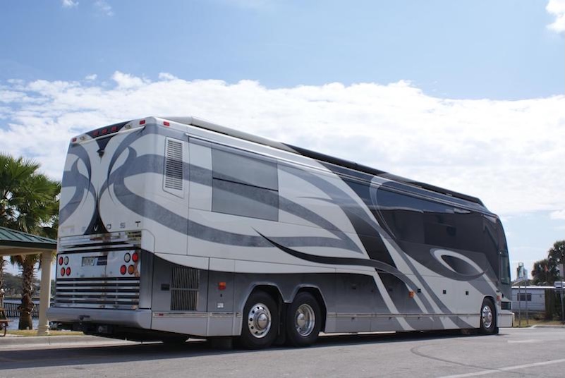 2006 Prevost Millennium H3-45 For Sale