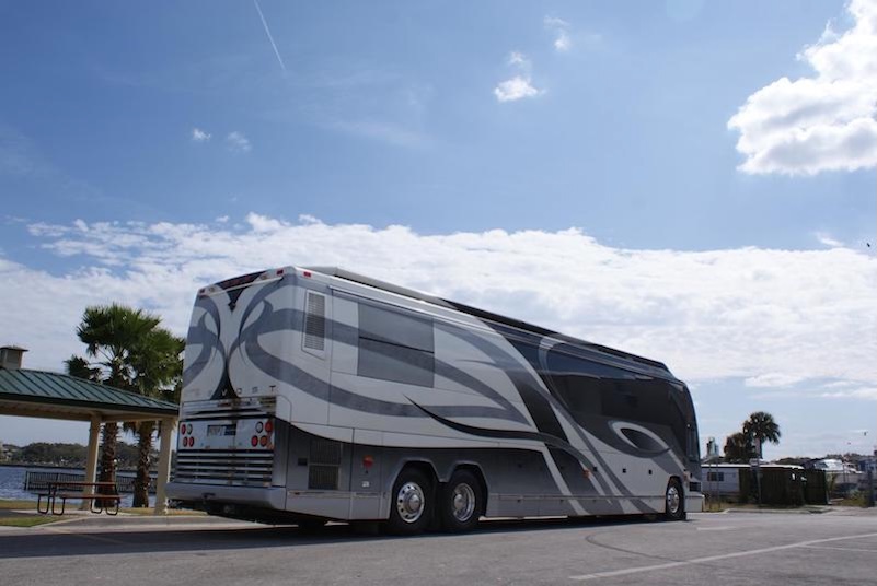 2006 Prevost Millennium H3-45 For Sale