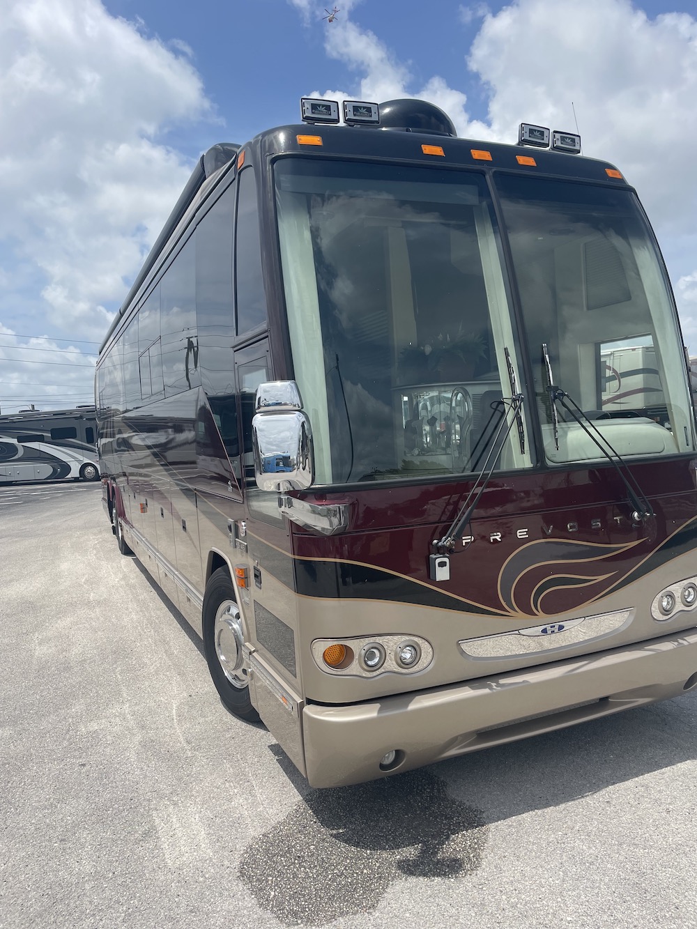 2006 Prevost Parliament H3-45 For Sale