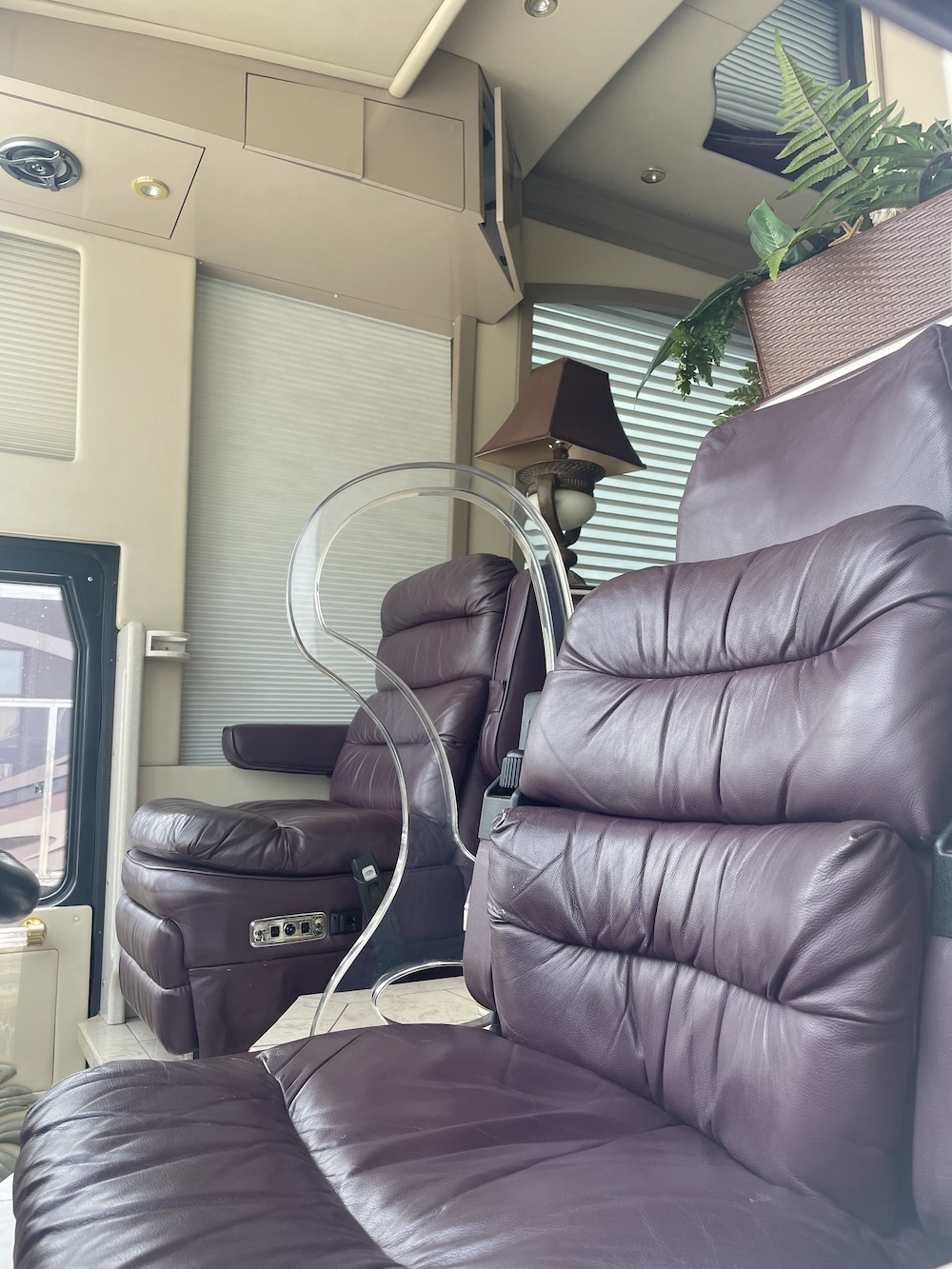 2006 Prevost Parliament H3-45 For Sale