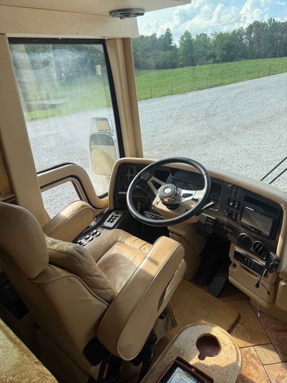 2006 Prevost Parliament XLII  For Sale