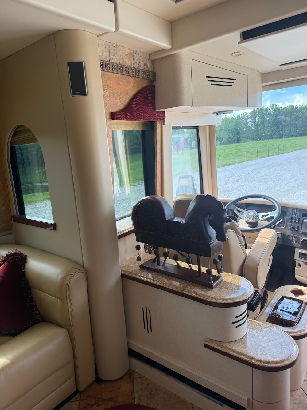 2006 Prevost Parliament XLII  For Sale