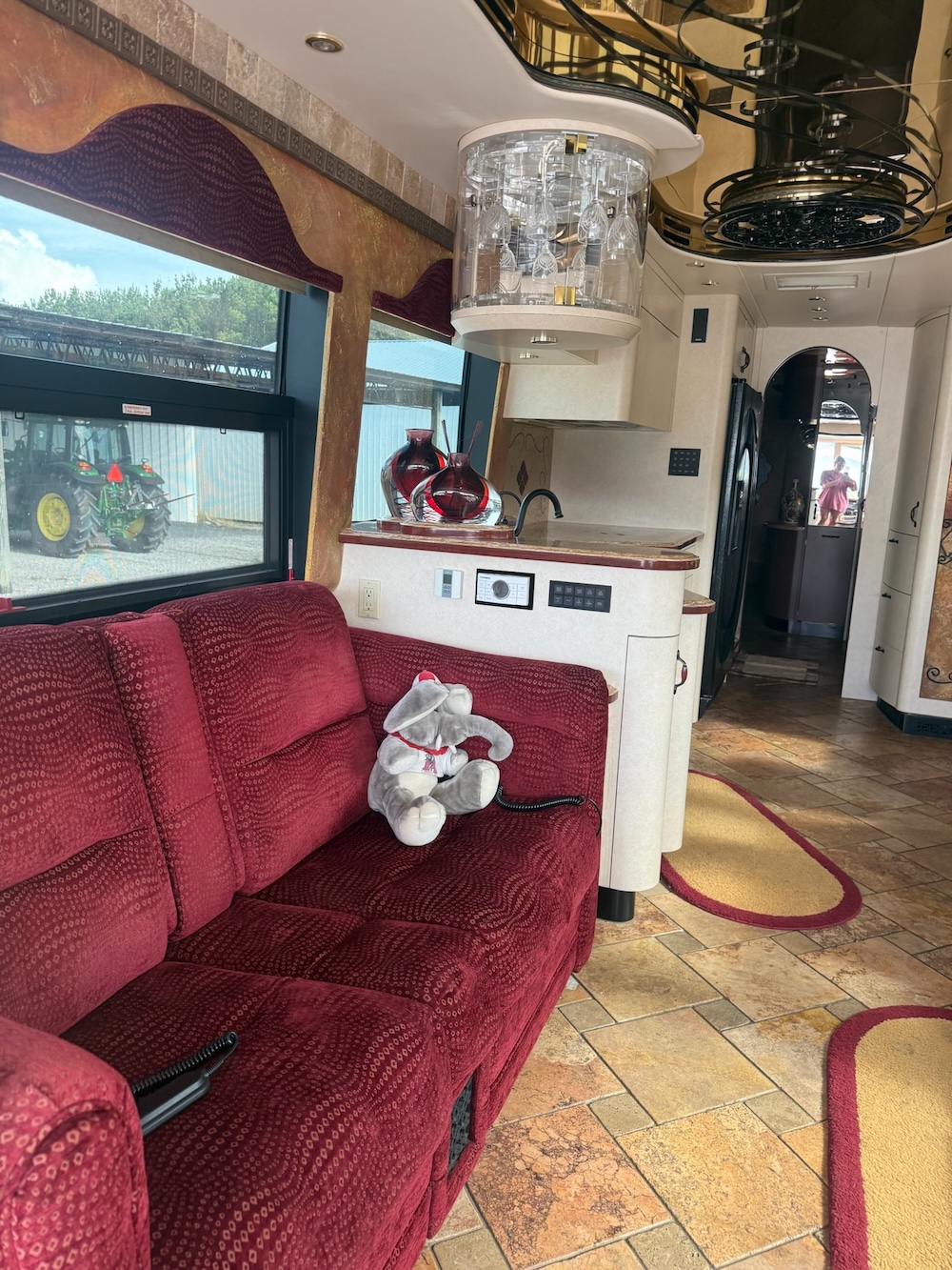 2006 Prevost Parliament XLII  For Sale