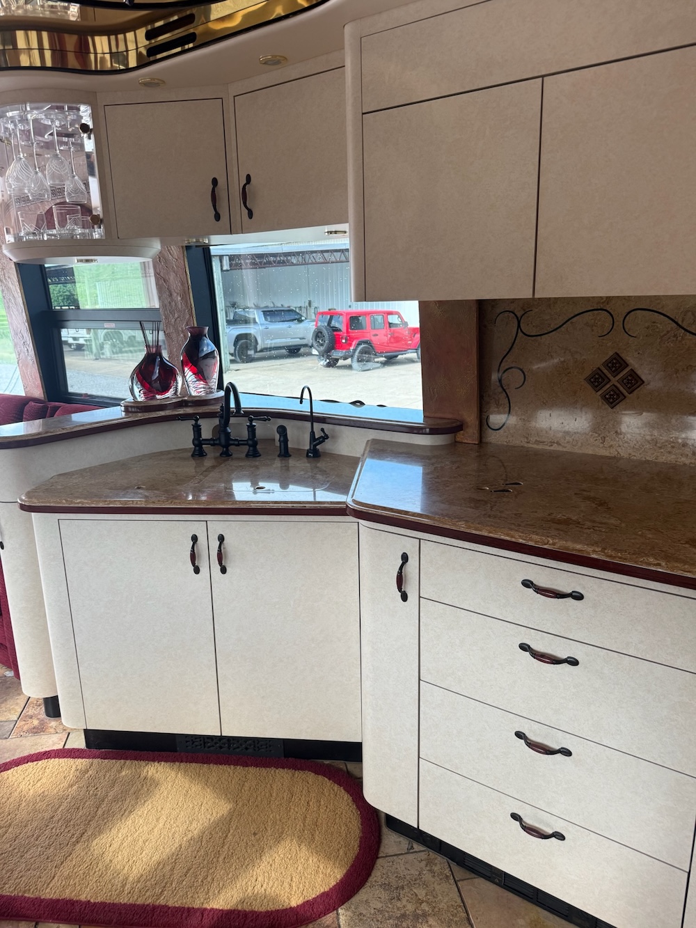 2006 Prevost Parliament XLII  For Sale