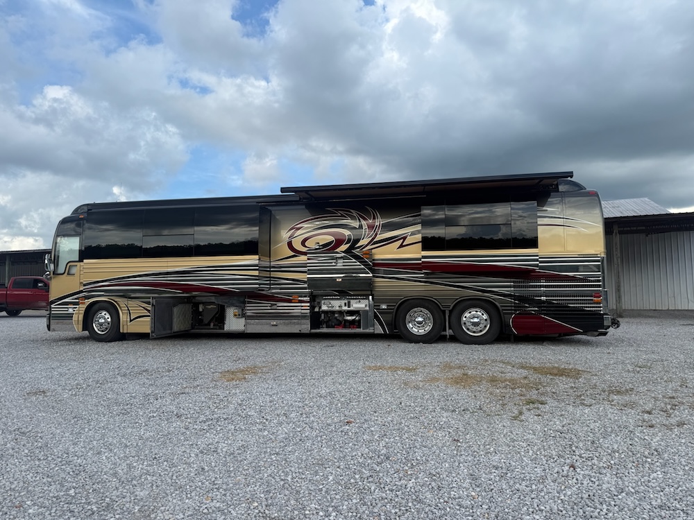 2006 Prevost Parliament XLII  For Sale