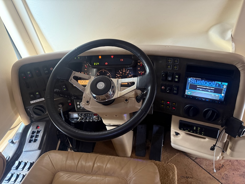 2006 Prevost Parliament XLII  For Sale
