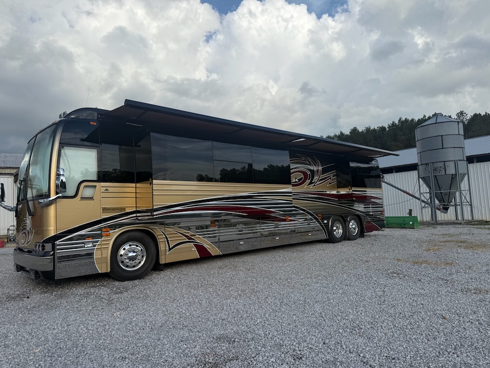 2006 Prevost Parliament XLII  For Sale