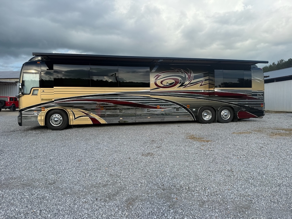 2006 Prevost Parliament XLII  For Sale