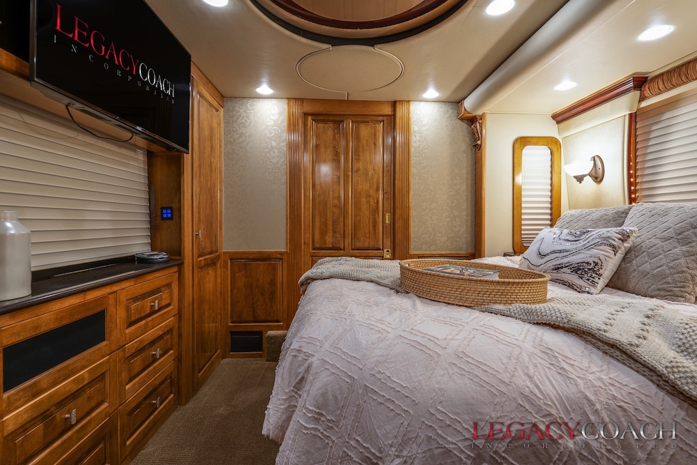 2006 Prevost Royale XLII For Sale