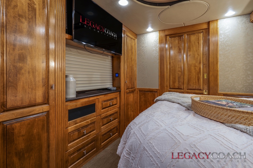 2006 Prevost Royale XLII For Sale