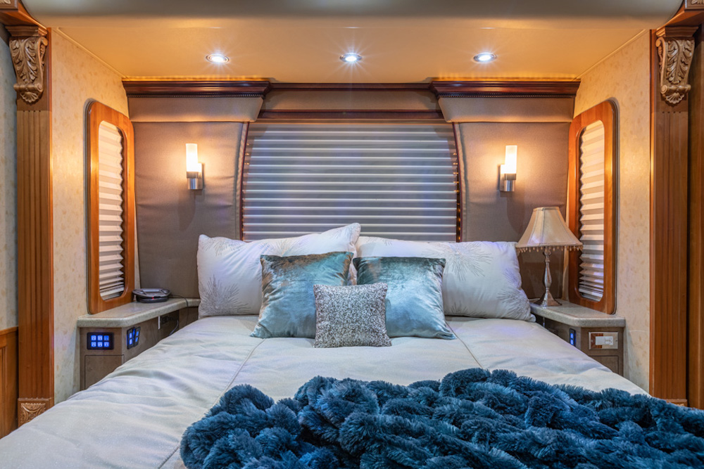 2006 Prevost Royale XLII For Sale